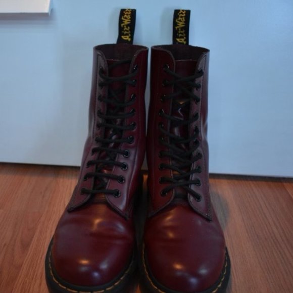 Dr. Martens | Shoes | Doc Martens Size 